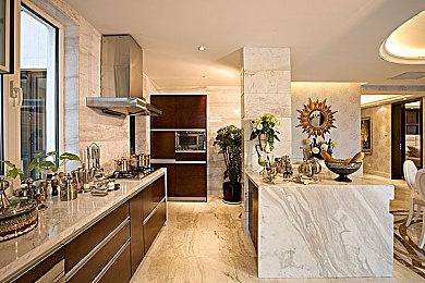 《巫师3》PC版热修复补丁推出 移除主菜单社交媒体按钮